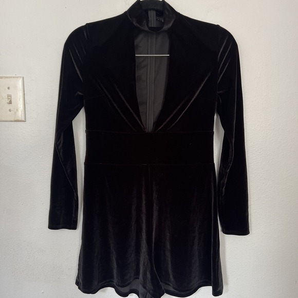 EXPRESS Romper Womens Small Petite Black Velvet Chocker Y2K  Festival Fairy Goth - Picture 1 of 9